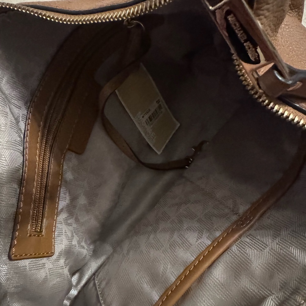 Michael Kors Chocolate Brown Leather Hobo Bag – Classic Everyday Shoulder Bag - Picture 8 of 9